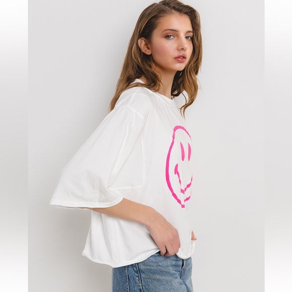 37 Loose Fit Smile Print T-shirt - Picture 3 of 5